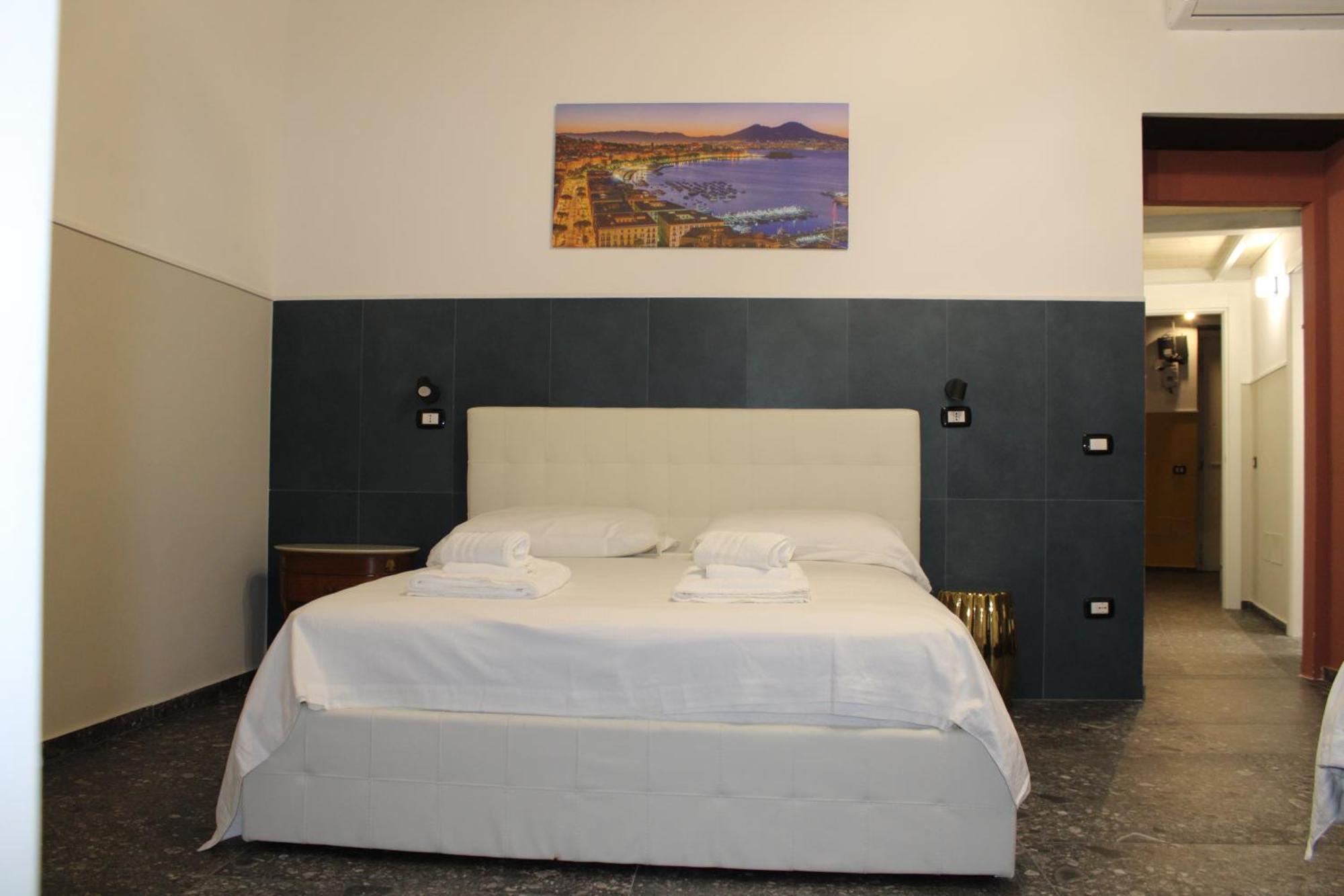La Suite Del Centro Storico Napoli Eksteriør billede